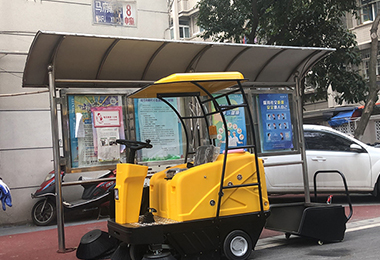 南京银城物业服务股份有限公司小型扫地机MN-C200案例