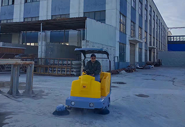 张家港市创格建筑材料有限公司小型扫地机MN-E300案例